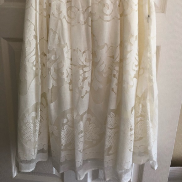 Midi white lace skirt - Picture 1 of 3